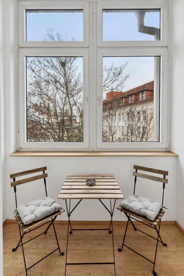 Apartment Fuer 13 Gaeste, 5 Schlafzimmer, 2 Baeder, 2 Loggia'S, Leipzig Zentrum Ost Germany