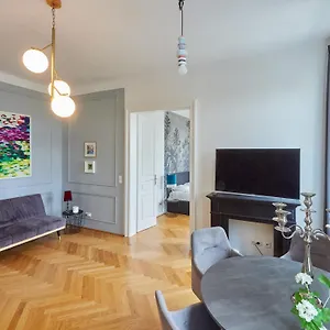 https://central-apartments-sb.vienna-besthotels.com